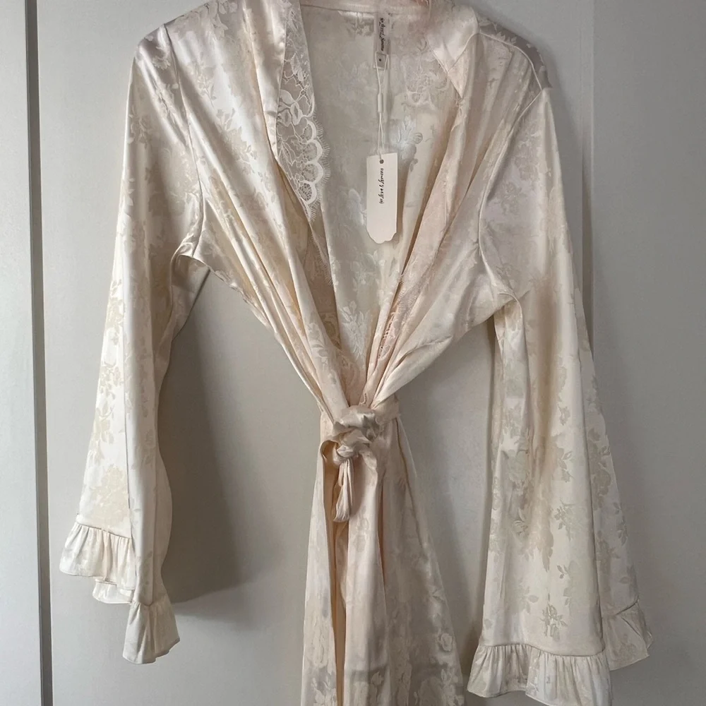 Bridal Robe - Picture 4 of 4